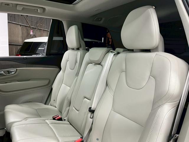 XC90 リチャージアルテメットT8AWDプラグインハイブリド 2023年モデル/エアサス/サンルーフ/レザーシート(ヒーター付)/ボルボインテリセーフ/ハーマンカードン/全方位カメラ/前後ドラレコ/クルコン/ナビ/フルセグTV/純正22アルミ/LEDヘッド(52枚目)