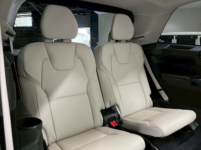 XC90 リチャージアルテメットT8AWDプラグインハイブリド 2023年モデル/エアサス/サンルーフ/レザーシート(ヒーター付)/ボルボインテリセーフ/ハーマンカードン/全方位カメラ/前後ドラレコ/クルコン/ナビ/フルセグTV/純正22アルミ/LEDヘッド(60枚目)