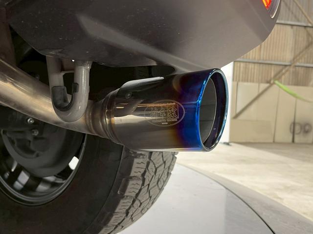 ジムニーシエラ ＪＣ　５ＭＴ／社外マフラー／社外テールランプ／社外アルミホイール／ナビ／フルセグＴＶ／Ｂｌｕｅｔｏｏｔｈ対応／ＵＳＢ接続可／Ｂカメラ／ＥＴＣ／クリアランスソナー／Ｐスタート／スマートキー／ＬＥＤヘッド（36枚目）