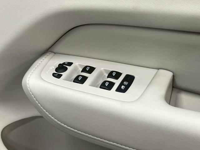 ＸＣ６０ ウルトラ　Ｂ５　ＡＷＤ　２０２５年モデル／デモカー／Ｇｏｏｇｌｅナビ／Ｂ＆Ｗプレミアムサウンド／エアサスペンション／ランニングボード（サイドステップ）／全方位カメラ／レザーシート／サンルーフ／Ｐバックドア／ＬＥＤヘッドライト（48枚目）