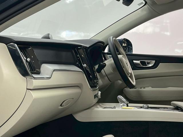 ＸＣ６０ ウルトラ　Ｂ５　ＡＷＤ　２０２５年モデル／デモカー／Ｇｏｏｇｌｅナビ／Ｂ＆Ｗプレミアムサウンド／エアサスペンション／ランニングボード（サイドステップ）／全方位カメラ／レザーシート／サンルーフ／Ｐバックドア／ＬＥＤヘッドライト（53枚目）