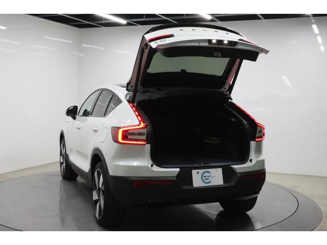 C40リチャージ リチャージ アルティメットシングルモーター 2023年モデル/禁煙車/サンルーフ/ドラレコ/全方位カメラ/Googleナビ/USB接続可/Pバックドア/ボルボインテリセーフ/ハーマンカードン/シートヒーター/LEDヘッド/純正20アルミ(37枚目)