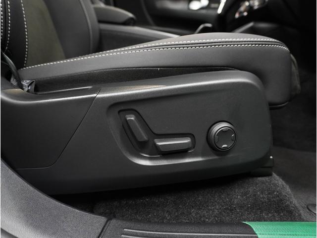 C40リチャージ リチャージ アルティメットシングルモーター 2023年モデル/禁煙車/サンルーフ/ドラレコ/全方位カメラ/Googleナビ/USB接続可/Pバックドア/ボルボインテリセーフ/ハーマンカードン/シートヒーター/LEDヘッド/純正20アルミ(52枚目)