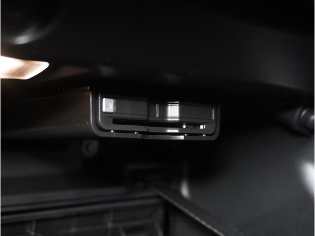 C40リチャージ リチャージ アルティメットシングルモーター 2023年モデル/禁煙車/サンルーフ/ドラレコ/全方位カメラ/Googleナビ/USB接続可/Pバックドア/ボルボインテリセーフ/ハーマンカードン/シートヒーター/LEDヘッド/純正20アルミ(55枚目)