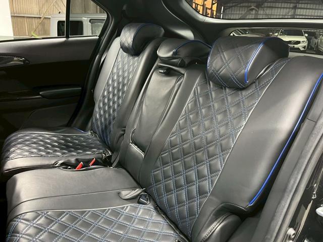 【買取直売のメリット】通常中古車の流通にかかるマージンを大幅にカット出来るので他社の同年式と比べて魅力的な価格が実現できます。また、過去の車歴まで把握することができ状態の良いお車に厳選した展示が可能で