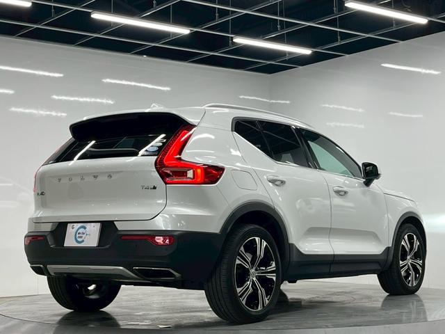 ＸＣ４０ Ｔ４　ＡＷＤ　インスクリプション　２０２０年モデル／禁煙車／ホワイトレザーシート（ヒーター付）／サンルーフ／ハーマンカードン／ボルボインテリセーフ／純正ナビ／フルセグＴＶ／全方位カメラ／Ｐバックドア／純正１９アルミ／ＬＥＤヘッド（7枚目）