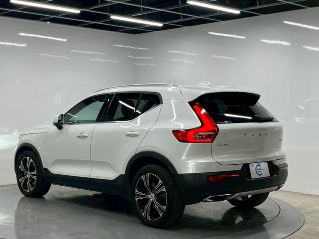 ＸＣ４０ Ｔ４　ＡＷＤ　インスクリプション　２０２０年モデル／禁煙車／ホワイトレザーシート（ヒーター付）／サンルーフ／ハーマンカードン／ボルボインテリセーフ／純正ナビ／フルセグＴＶ／全方位カメラ／Ｐバックドア／純正１９アルミ／ＬＥＤヘッド（13枚目）
