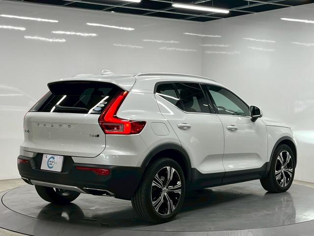 ＸＣ４０ Ｔ４　ＡＷＤ　インスクリプション　２０２０年モデル／禁煙車／ホワイトレザーシート（ヒーター付）／サンルーフ／ハーマンカードン／ボルボインテリセーフ／純正ナビ／フルセグＴＶ／全方位カメラ／Ｐバックドア／純正１９アルミ／ＬＥＤヘッド（15枚目）