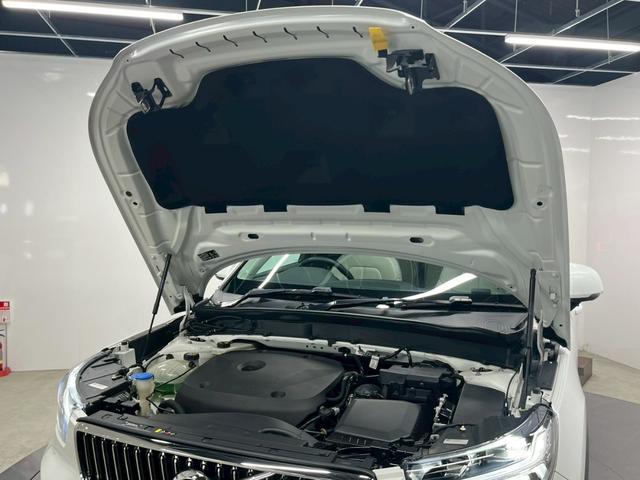 ＸＣ４０ Ｔ４　ＡＷＤ　インスクリプション　２０２０年モデル／禁煙車／ホワイトレザーシート（ヒーター付）／サンルーフ／ハーマンカードン／ボルボインテリセーフ／純正ナビ／フルセグＴＶ／全方位カメラ／Ｐバックドア／純正１９アルミ／ＬＥＤヘッド（21枚目）