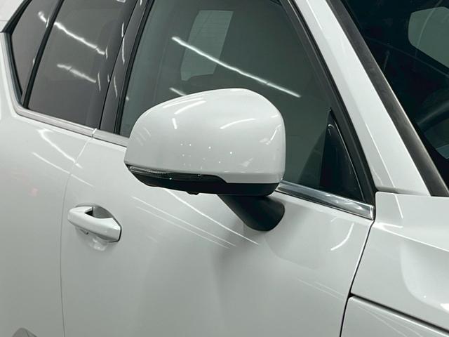 ＸＣ４０ Ｔ４　ＡＷＤ　インスクリプション　２０２０年モデル／禁煙車／ホワイトレザーシート（ヒーター付）／サンルーフ／ハーマンカードン／ボルボインテリセーフ／純正ナビ／フルセグＴＶ／全方位カメラ／Ｐバックドア／純正１９アルミ／ＬＥＤヘッド（25枚目）