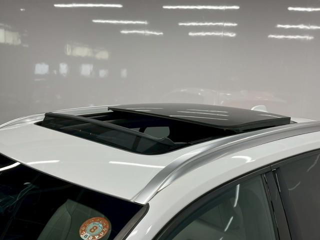 ＸＣ４０ Ｔ４　ＡＷＤ　インスクリプション　２０２０年モデル／禁煙車／ホワイトレザーシート（ヒーター付）／サンルーフ／ハーマンカードン／ボルボインテリセーフ／純正ナビ／フルセグＴＶ／全方位カメラ／Ｐバックドア／純正１９アルミ／ＬＥＤヘッド（29枚目）