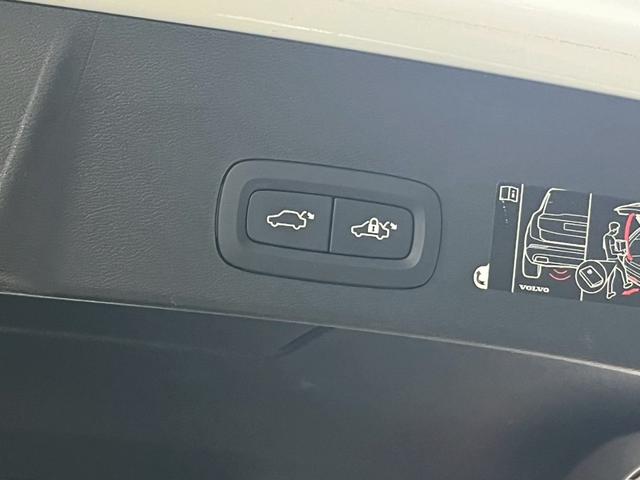 ＸＣ４０ Ｔ４　ＡＷＤ　インスクリプション　２０２０年モデル／禁煙車／ホワイトレザーシート（ヒーター付）／サンルーフ／ハーマンカードン／ボルボインテリセーフ／純正ナビ／フルセグＴＶ／全方位カメラ／Ｐバックドア／純正１９アルミ／ＬＥＤヘッド（37枚目）