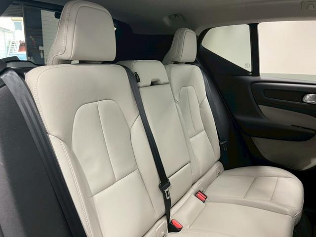 ＸＣ４０ Ｔ４　ＡＷＤ　インスクリプション　２０２０年モデル／禁煙車／ホワイトレザーシート（ヒーター付）／サンルーフ／ハーマンカードン／ボルボインテリセーフ／純正ナビ／フルセグＴＶ／全方位カメラ／Ｐバックドア／純正１９アルミ／ＬＥＤヘッド（59枚目）