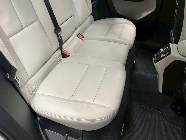 ＸＣ４０ Ｔ４　ＡＷＤ　インスクリプション　２０２０年モデル／禁煙車／ホワイトレザーシート（ヒーター付）／サンルーフ／ハーマンカードン／ボルボインテリセーフ／純正ナビ／フルセグＴＶ／全方位カメラ／Ｐバックドア／純正１９アルミ／ＬＥＤヘッド（60枚目）