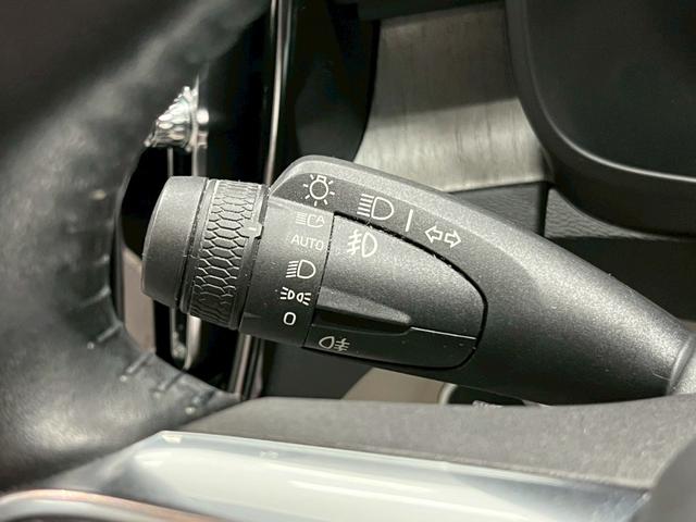 ＸＣ４０ Ｔ４　ＡＷＤ　インスクリプション　２０２０年モデル／禁煙車／ホワイトレザーシート（ヒーター付）／サンルーフ／ハーマンカードン／ボルボインテリセーフ／純正ナビ／フルセグＴＶ／全方位カメラ／Ｐバックドア／純正１９アルミ／ＬＥＤヘッド（65枚目）