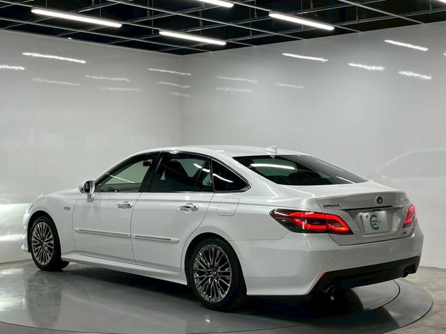 クラウンハイブリッド Ｇ－エグゼクティブ　禁煙車／ブラックレザーシート（ヒーター付）／サンルーフ／純正ナビ／フルセグＴＶ／ＵＳＢ接続可／全方位カメラ／前後ドラレコ／デジタルインナーミラー／ステアヒーター／ＥＴＣ／クルコン／純正１８アルミ（13枚目）