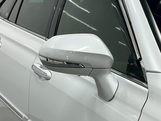 クラウンハイブリッド Ｇ－エグゼクティブ　禁煙車／ブラックレザーシート（ヒーター付）／サンルーフ／純正ナビ／フルセグＴＶ／ＵＳＢ接続可／全方位カメラ／前後ドラレコ／デジタルインナーミラー／ステアヒーター／ＥＴＣ／クルコン／純正１８アルミ（26枚目）