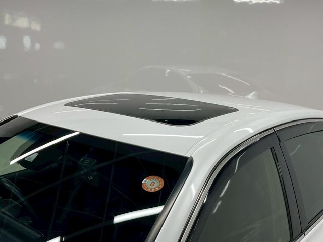 クラウンハイブリッド Ｇ－エグゼクティブ　禁煙車／ブラックレザーシート（ヒーター付）／サンルーフ／純正ナビ／フルセグＴＶ／ＵＳＢ接続可／全方位カメラ／前後ドラレコ／デジタルインナーミラー／ステアヒーター／ＥＴＣ／クルコン／純正１８アルミ（30枚目）