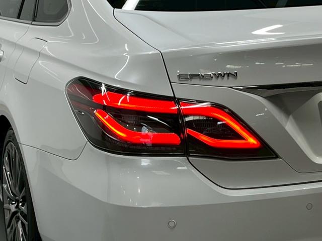 クラウンハイブリッド Ｇ－エグゼクティブ　禁煙車／ブラックレザーシート（ヒーター付）／サンルーフ／純正ナビ／フルセグＴＶ／ＵＳＢ接続可／全方位カメラ／前後ドラレコ／デジタルインナーミラー／ステアヒーター／ＥＴＣ／クルコン／純正１８アルミ（33枚目）
