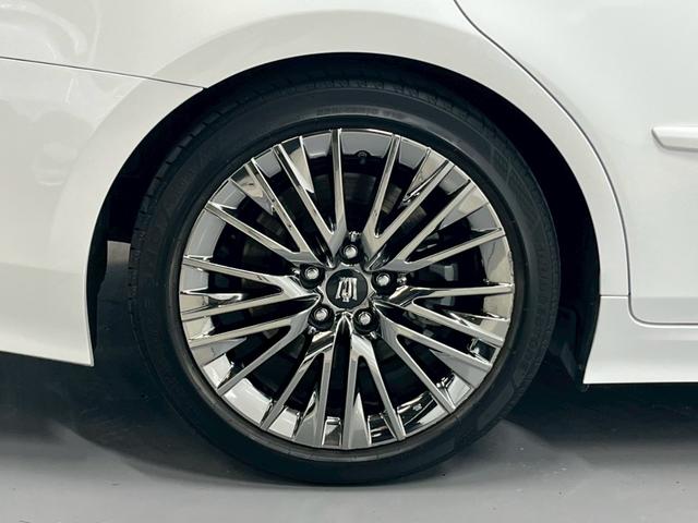 クラウンハイブリッド Ｇ－エグゼクティブ　禁煙車／ブラックレザーシート（ヒーター付）／サンルーフ／純正ナビ／フルセグＴＶ／ＵＳＢ接続可／全方位カメラ／前後ドラレコ／デジタルインナーミラー／ステアヒーター／ＥＴＣ／クルコン／純正１８アルミ（37枚目）