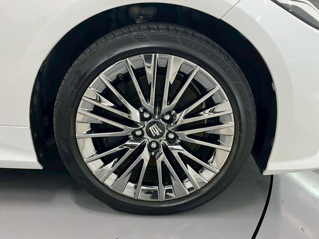 クラウンハイブリッド Ｇ－エグゼクティブ　禁煙車／ブラックレザーシート（ヒーター付）／サンルーフ／純正ナビ／フルセグＴＶ／ＵＳＢ接続可／全方位カメラ／前後ドラレコ／デジタルインナーミラー／ステアヒーター／ＥＴＣ／クルコン／純正１８アルミ（38枚目）