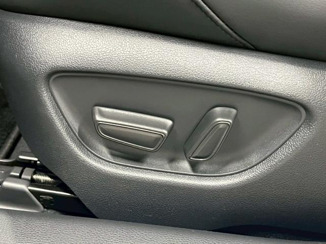 クラウンハイブリッド Ｇ－エグゼクティブ　禁煙車／ブラックレザーシート（ヒーター付）／サンルーフ／純正ナビ／フルセグＴＶ／ＵＳＢ接続可／全方位カメラ／前後ドラレコ／デジタルインナーミラー／ステアヒーター／ＥＴＣ／クルコン／純正１８アルミ（51枚目）