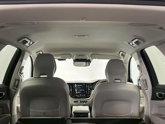 ＸＣ６０ Ｔ５　ＡＷＤ　インスクリプション　レザーシート（ヒーター付）／Ｐバックドア／ハーマンカードン／ボルボインテリセーフ／全方位カメラ／純正ナビ／フルセグＴＶ／ＵＳＢ接続可／クルコン／ＥＴＣ／ステアヒーター／前後ドラレコ／純正１９アルミ（36枚目）