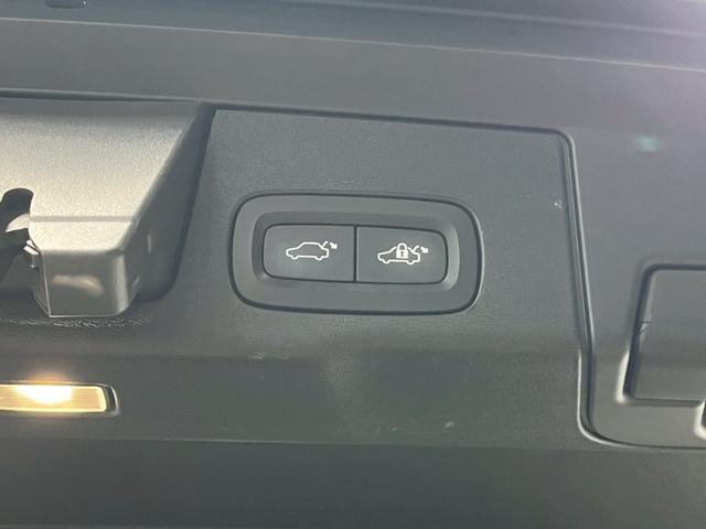 ＸＣ６０ Ｔ５　ＡＷＤ　インスクリプション　レザーシート（ヒーター付）／Ｐバックドア／ハーマンカードン／ボルボインテリセーフ／全方位カメラ／純正ナビ／フルセグＴＶ／ＵＳＢ接続可／クルコン／ＥＴＣ／ステアヒーター／前後ドラレコ／純正１９アルミ（37枚目）