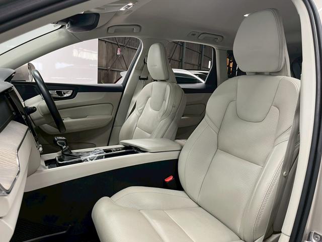 ＸＣ６０ Ｔ５　ＡＷＤ　インスクリプション　レザーシート（ヒーター付）／Ｐバックドア／ハーマンカードン／ボルボインテリセーフ／全方位カメラ／純正ナビ／フルセグＴＶ／ＵＳＢ接続可／クルコン／ＥＴＣ／ステアヒーター／前後ドラレコ／純正１９アルミ（52枚目）