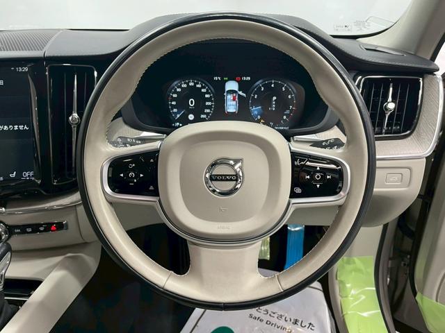 ＸＣ６０ Ｔ５　ＡＷＤ　インスクリプション　レザーシート（ヒーター付）／Ｐバックドア／ハーマンカードン／ボルボインテリセーフ／全方位カメラ／純正ナビ／フルセグＴＶ／ＵＳＢ接続可／クルコン／ＥＴＣ／ステアヒーター／前後ドラレコ／純正１９アルミ（61枚目）