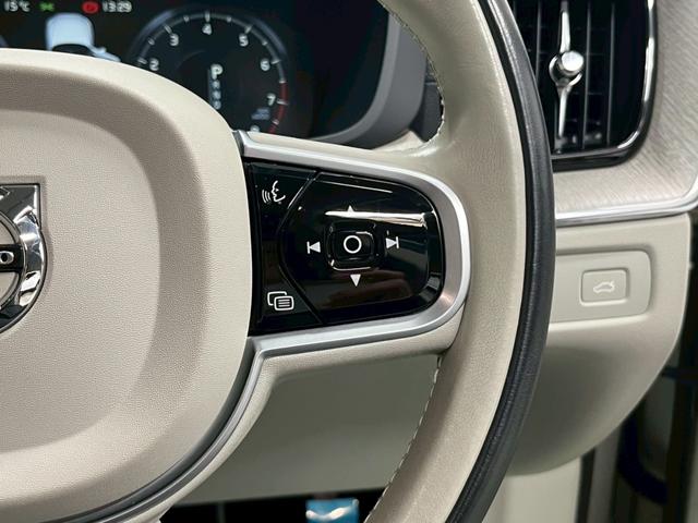 ＸＣ６０ Ｔ５　ＡＷＤ　インスクリプション　レザーシート（ヒーター付）／Ｐバックドア／ハーマンカードン／ボルボインテリセーフ／全方位カメラ／純正ナビ／フルセグＴＶ／ＵＳＢ接続可／クルコン／ＥＴＣ／ステアヒーター／前後ドラレコ／純正１９アルミ（63枚目）
