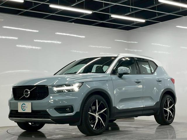 ＸＣ４０ Ｔ４　ＡＷＤ　モーメンタム　禁煙車／ホワイトルーフ／ＥＲＳＴ２０インチアルミホイール／フロントグリル／Ｒデザイン／純正ナビ／フルセグＴＶ／全方位カメラ／前後ドラレコ／シートヒーター／ステアヒーター／ＥＴＣ／クルコン／Ｐバックドア（3枚目）