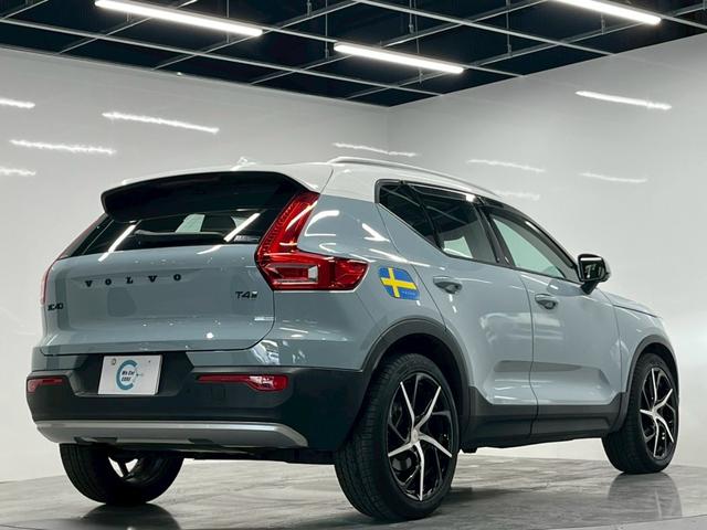 ＸＣ４０ Ｔ４　ＡＷＤ　モーメンタム　禁煙車／ホワイトルーフ／ＥＲＳＴ２０インチアルミホイール／フロントグリル／Ｒデザイン／純正ナビ／フルセグＴＶ／全方位カメラ／前後ドラレコ／シートヒーター／ステアヒーター／ＥＴＣ／クルコン／Ｐバックドア（7枚目）