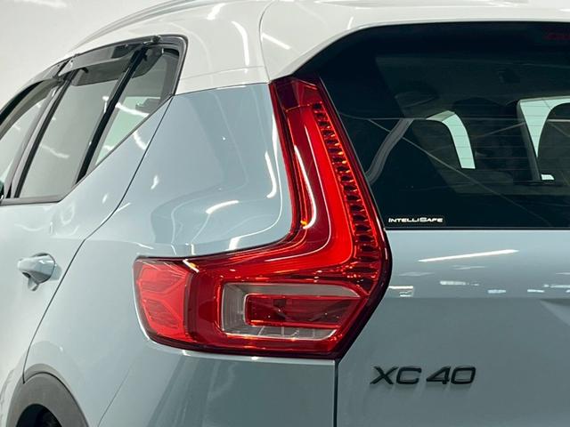 ＸＣ４０ Ｔ４　ＡＷＤ　モーメンタム　禁煙車／ホワイトルーフ／ＥＲＳＴ２０インチアルミホイール／フロントグリル／Ｒデザイン／純正ナビ／フルセグＴＶ／全方位カメラ／前後ドラレコ／シートヒーター／ステアヒーター／ＥＴＣ／クルコン／Ｐバックドア（31枚目）