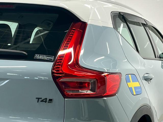 ＸＣ４０ Ｔ４　ＡＷＤ　モーメンタム　禁煙車／ホワイトルーフ／ＥＲＳＴ２０インチアルミホイール／フロントグリル／Ｒデザイン／純正ナビ／フルセグＴＶ／全方位カメラ／前後ドラレコ／シートヒーター／ステアヒーター／ＥＴＣ／クルコン／Ｐバックドア（32枚目）