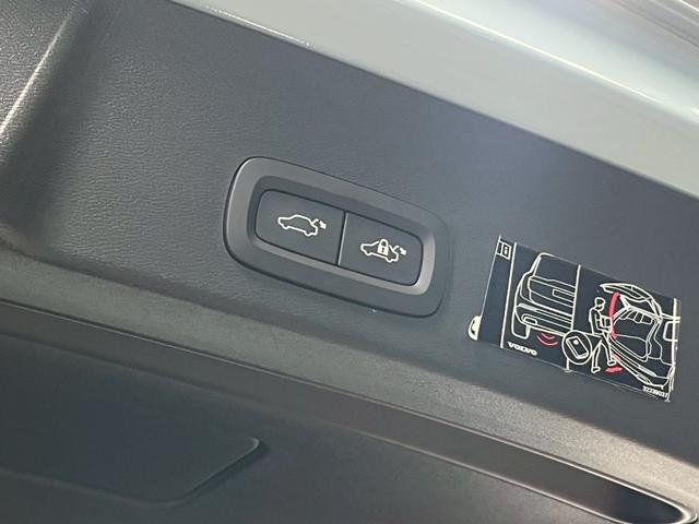 ＸＣ４０ Ｔ４　ＡＷＤ　モーメンタム　禁煙車／ホワイトルーフ／ＥＲＳＴ２０インチアルミホイール／フロントグリル／Ｒデザイン／純正ナビ／フルセグＴＶ／全方位カメラ／前後ドラレコ／シートヒーター／ステアヒーター／ＥＴＣ／クルコン／Ｐバックドア（37枚目）