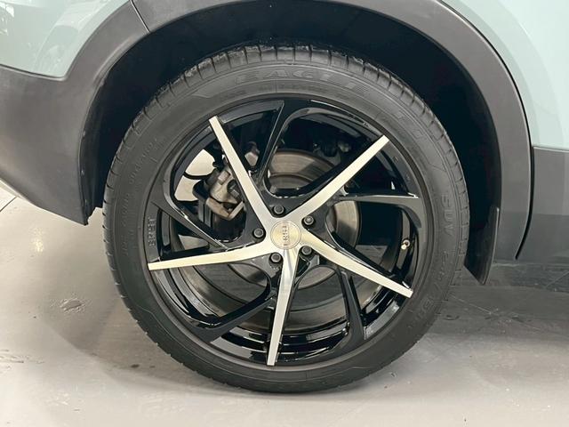 ＸＣ４０ Ｔ４　ＡＷＤ　モーメンタム　禁煙車／ホワイトルーフ／ＥＲＳＴ２０インチアルミホイール／フロントグリル／Ｒデザイン／純正ナビ／フルセグＴＶ／全方位カメラ／前後ドラレコ／シートヒーター／ステアヒーター／ＥＴＣ／クルコン／Ｐバックドア（39枚目）