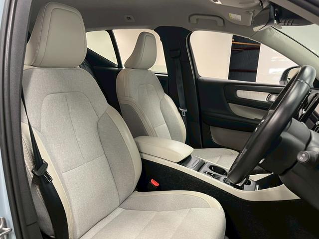 ＸＣ４０ Ｔ４　ＡＷＤ　モーメンタム　禁煙車／ホワイトルーフ／ＥＲＳＴ２０インチアルミホイール／フロントグリル／Ｒデザイン／純正ナビ／フルセグＴＶ／全方位カメラ／前後ドラレコ／シートヒーター／ステアヒーター／ＥＴＣ／クルコン／Ｐバックドア（48枚目）