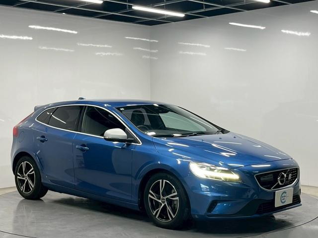 Ｖ４０ Ｄ４　Ｒデザイン　チューンド　バイ　ポールスター　２０１８年モデル／禁煙車／ブラックレザーシート（ヒーター付）／ボルボインテリセーフ／ハーマンカードン／バックカメラ／ナビ／Ｂｌｕｅｔｏｏｔｈ対応／ＵＳＢ接続可／前後ドラレコ／外品１６アルミ（9枚目）