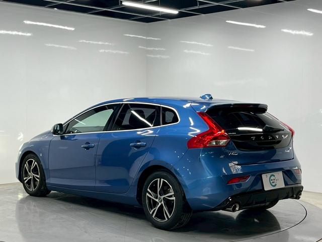 Ｖ４０ Ｄ４　Ｒデザイン　チューンド　バイ　ポールスター　２０１８年モデル／禁煙車／ブラックレザーシート（ヒーター付）／ボルボインテリセーフ／ハーマンカードン／バックカメラ／ナビ／Ｂｌｕｅｔｏｏｔｈ対応／ＵＳＢ接続可／前後ドラレコ／外品１６アルミ（13枚目）