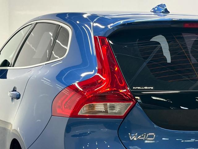 Ｖ４０ Ｄ４　Ｒデザイン　チューンド　バイ　ポールスター　２０１８年モデル／禁煙車／ブラックレザーシート（ヒーター付）／ボルボインテリセーフ／ハーマンカードン／バックカメラ／ナビ／Ｂｌｕｅｔｏｏｔｈ対応／ＵＳＢ接続可／前後ドラレコ／外品１６アルミ（31枚目）