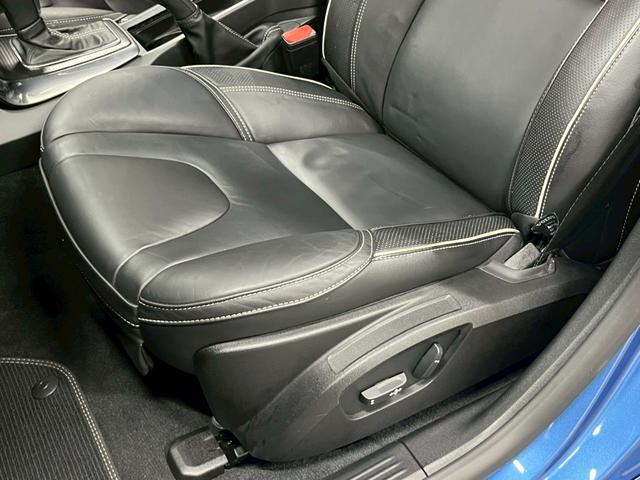 Ｖ４０ Ｄ４　Ｒデザイン　チューンド　バイ　ポールスター　２０１８年モデル／禁煙車／ブラックレザーシート（ヒーター付）／ボルボインテリセーフ／ハーマンカードン／バックカメラ／ナビ／Ｂｌｕｅｔｏｏｔｈ対応／ＵＳＢ接続可／前後ドラレコ／外品１６アルミ（52枚目）
