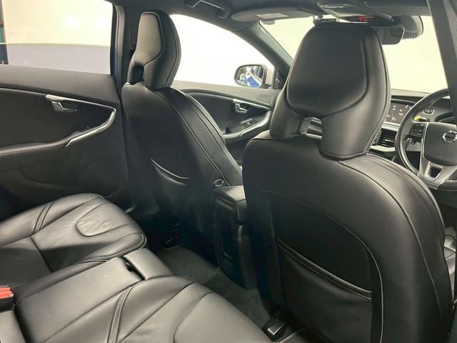 Ｖ４０ Ｄ４　Ｒデザイン　チューンド　バイ　ポールスター　２０１８年モデル／禁煙車／ブラックレザーシート（ヒーター付）／ボルボインテリセーフ／ハーマンカードン／バックカメラ／ナビ／Ｂｌｕｅｔｏｏｔｈ対応／ＵＳＢ接続可／前後ドラレコ／外品１６アルミ（57枚目）