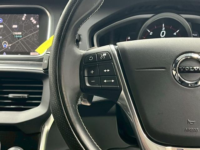 Ｖ４０ Ｄ４　Ｒデザイン　チューンド　バイ　ポールスター　２０１８年モデル／禁煙車／ブラックレザーシート（ヒーター付）／ボルボインテリセーフ／ハーマンカードン／バックカメラ／ナビ／Ｂｌｕｅｔｏｏｔｈ対応／ＵＳＢ接続可／前後ドラレコ／外品１６アルミ（61枚目）