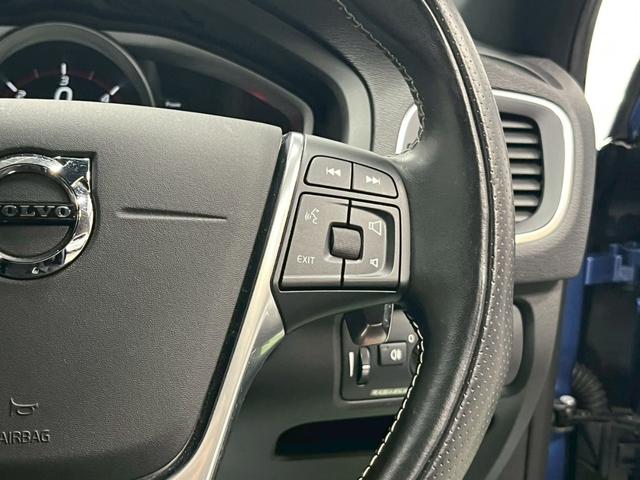 Ｖ４０ Ｄ４　Ｒデザイン　チューンド　バイ　ポールスター　２０１８年モデル／禁煙車／ブラックレザーシート（ヒーター付）／ボルボインテリセーフ／ハーマンカードン／バックカメラ／ナビ／Ｂｌｕｅｔｏｏｔｈ対応／ＵＳＢ接続可／前後ドラレコ／外品１６アルミ（62枚目）