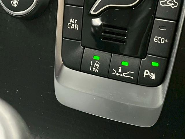 Ｖ４０ Ｄ４　Ｒデザイン　チューンド　バイ　ポールスター　２０１８年モデル／禁煙車／ブラックレザーシート（ヒーター付）／ボルボインテリセーフ／ハーマンカードン／バックカメラ／ナビ／Ｂｌｕｅｔｏｏｔｈ対応／ＵＳＢ接続可／前後ドラレコ／外品１６アルミ（73枚目）
