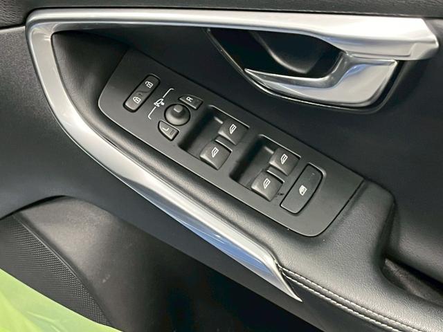 Ｖ４０ Ｄ４　Ｒデザイン　チューンド　バイ　ポールスター　２０１８年モデル／禁煙車／ブラックレザーシート（ヒーター付）／ボルボインテリセーフ／ハーマンカードン／バックカメラ／ナビ／Ｂｌｕｅｔｏｏｔｈ対応／ＵＳＢ接続可／前後ドラレコ／外品１６アルミ（77枚目）