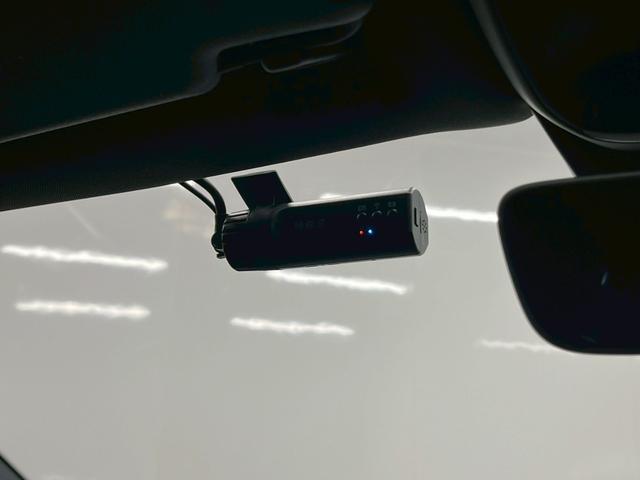 Ｖ４０ Ｄ４　Ｒデザイン　チューンド　バイ　ポールスター　２０１８年モデル／禁煙車／ブラックレザーシート（ヒーター付）／ボルボインテリセーフ／ハーマンカードン／バックカメラ／ナビ／Ｂｌｕｅｔｏｏｔｈ対応／ＵＳＢ接続可／前後ドラレコ／外品１６アルミ（78枚目）