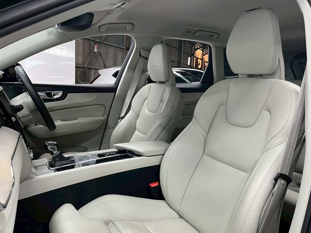 ＸＣ６０ Ｄ４　ＡＷＤ　インスクリプション　禁煙車／ベージュ革シート（ヒーター付）／前後ドラレコ／ハーマンカードン／ボルボインテリセーフ／全方位カメラ／純正ナビ／フルセグＴＶ／ＥＴＣ／Ｐバックドア／純正１９アルミ／ＬＥＤヘッドライト（50枚目）