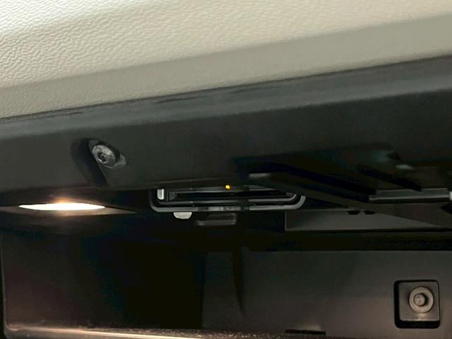 ＸＣ６０ Ｄ４　ＡＷＤ　インスクリプション　禁煙車／ベージュ革シート（ヒーター付）／前後ドラレコ／ハーマンカードン／ボルボインテリセーフ／全方位カメラ／純正ナビ／フルセグＴＶ／ＥＴＣ／Ｐバックドア／純正１９アルミ／ＬＥＤヘッドライト（80枚目）